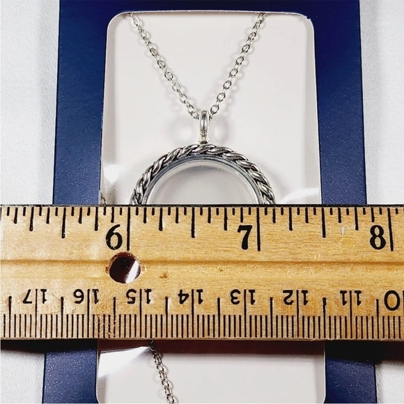 EFFY Silver Locket Pendant Necklace Opens To Hold Memorable Keepsakes Charm - Picture 5 of 5